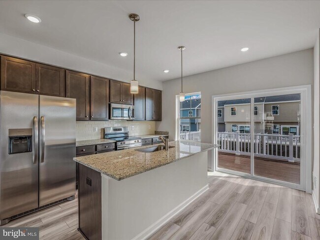 1230 Cedar Vly Rd in Ranson, WV - Building Photo - Building Photo