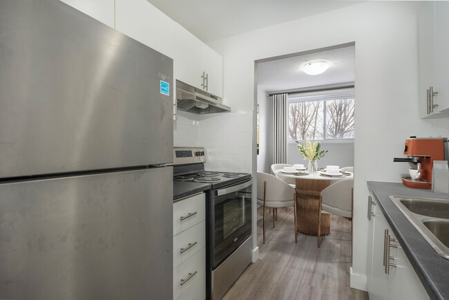 68 Breckenridge Drive in Kitchener, ON - Building Photo - Building Photo