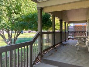 350 Riviera Dr in Pahrump, NV - Building Photo - Building Photo