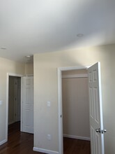 14435 224th St, Unit Unit 1-Utilities Included in Springfield Gardens, NY - Building Photo - Building Photo