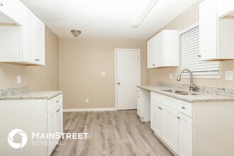 3773 Kathryn Dr SW in Atlanta, GA - Building Photo - Building Photo