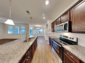 225 Rivulet Dr in Holly Springs, GA - Foto de edificio - Building Photo