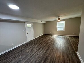 MUST SEE! 604 E Iredell Ave Mooresville, NC in Mooresville, NC - Building Photo - Interior Photo