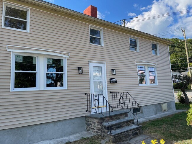 3 Delaware St in Port Jervis, NY - Building Photo - Building Photo