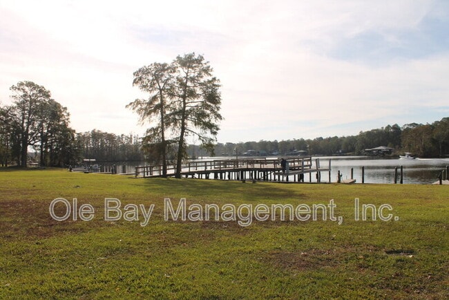 233 Riverbend Dr in Mobile, AL - Building Photo - Building Photo