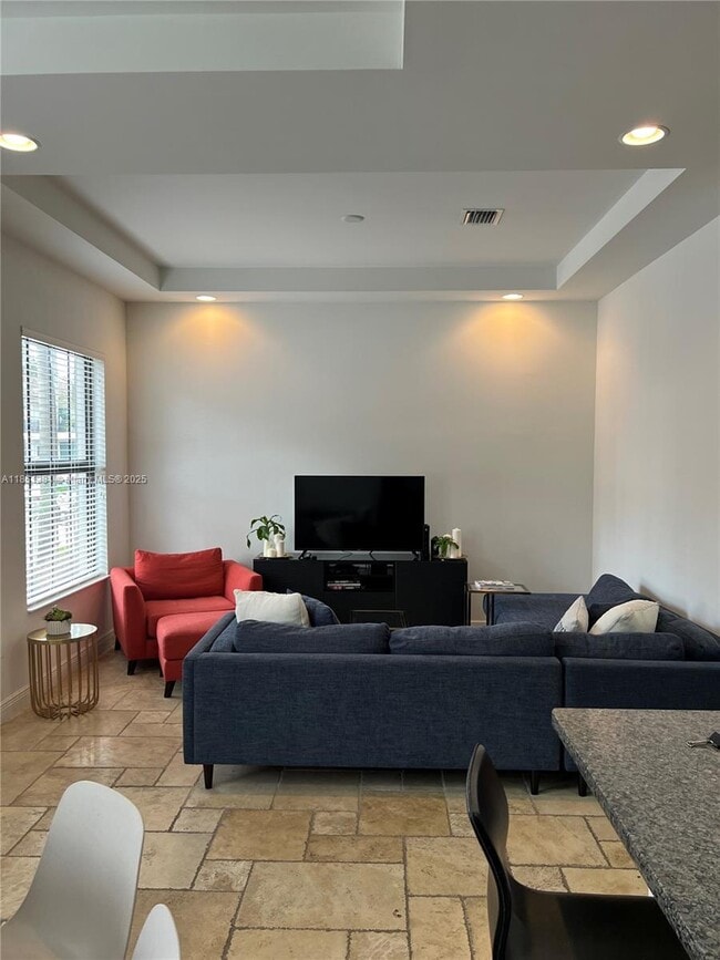 5172 NW 84th Ave in Doral, FL - Building Photo - Building Photo