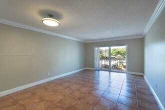 7701 Camino Real in Miami, FL - Building Photo - Building Photo