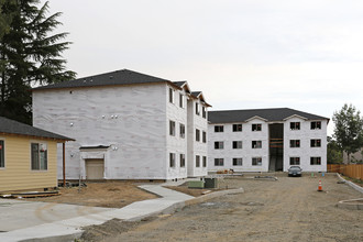 Johnson Street Apartments in Beaverton, OR - Building Photo - Building Photo