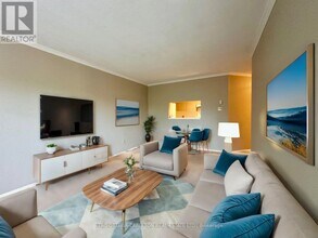 280 Brittany Dr in Ottawa, ON - Building Photo - Building Photo