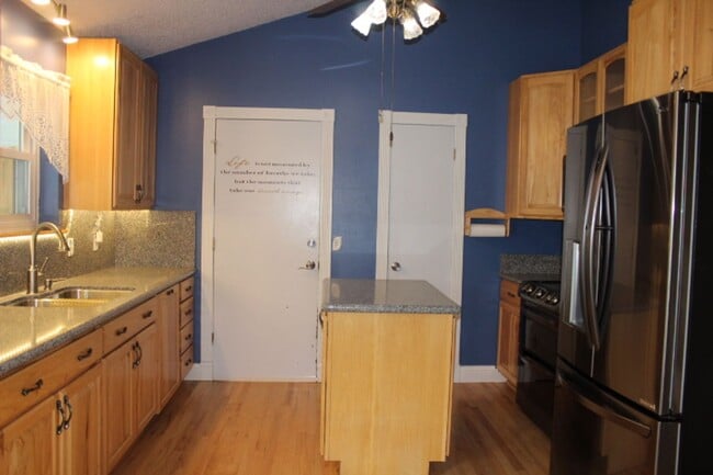 6508 W Nova Dr in Littleton, CO - Building Photo - Building Photo