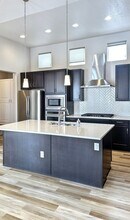 5992 N Fulton St in Denver, CO - Foto de edificio - Building Photo