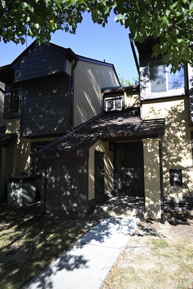 property at 4444 Sayre Dr