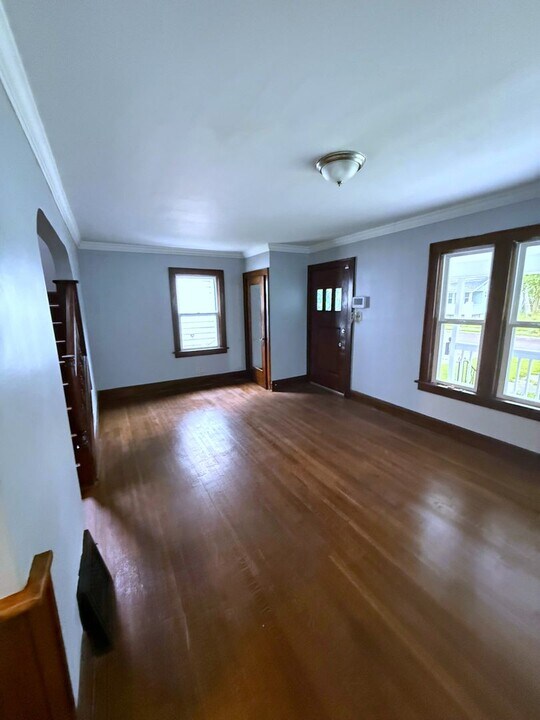 420 Grace Ave in Akron, OH - Building Photo