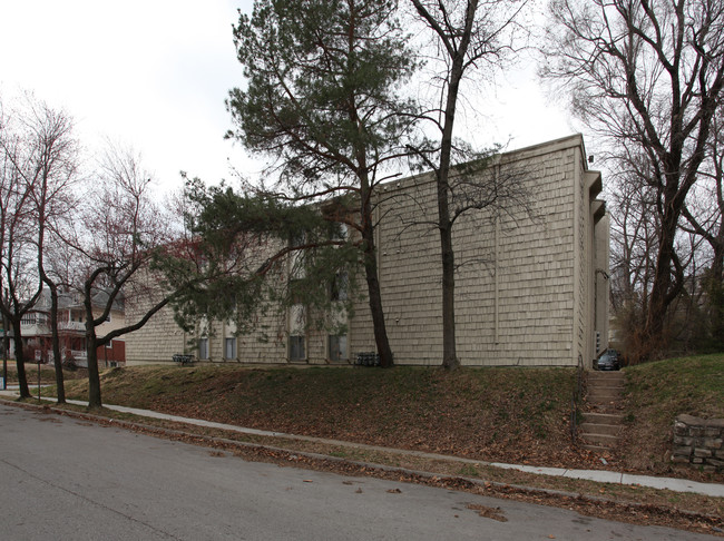 Magnolia Apartments in Kansas City, MO - Building Photo - Building Photo