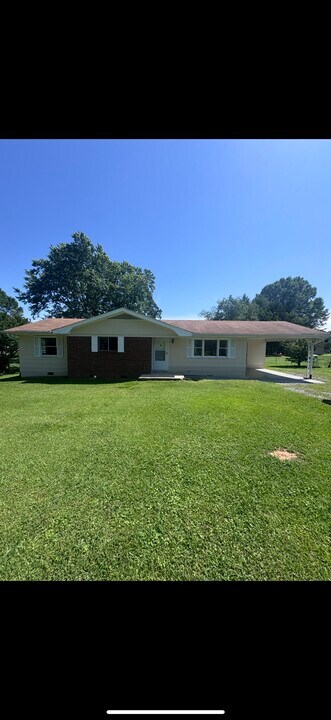 2020 Denham Dr SE in Cleveland, TN - Building Photo