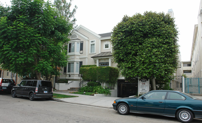 4517 Colbath Ave in Van Nuys, CA - Building Photo - Building Photo