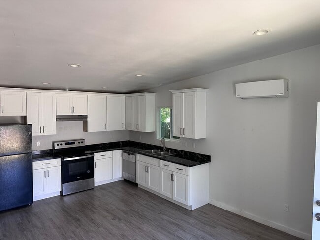 property at 3020 Solons Alley