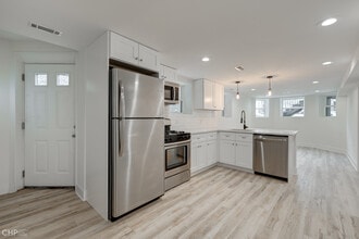 4113 N Ashland Ave in Chicago, IL - Building Photo - Building Photo