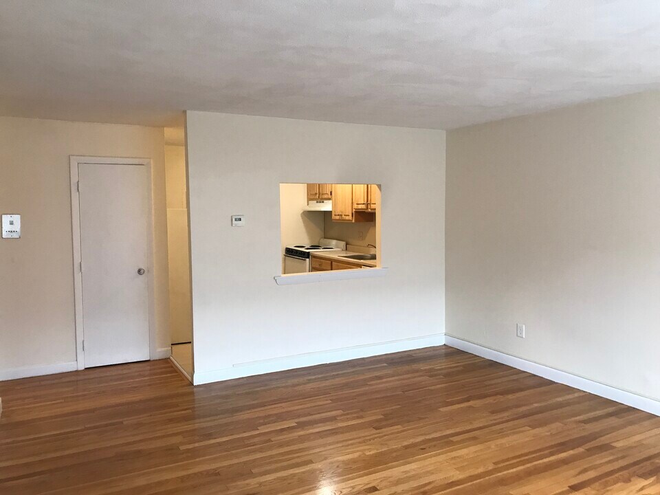 84 Gardner St in Boston, MA - Building Photo