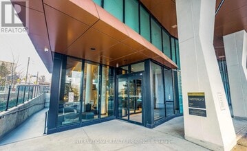 60 Central Park Roadway in Toronto, ON - Building Photo - Building Photo