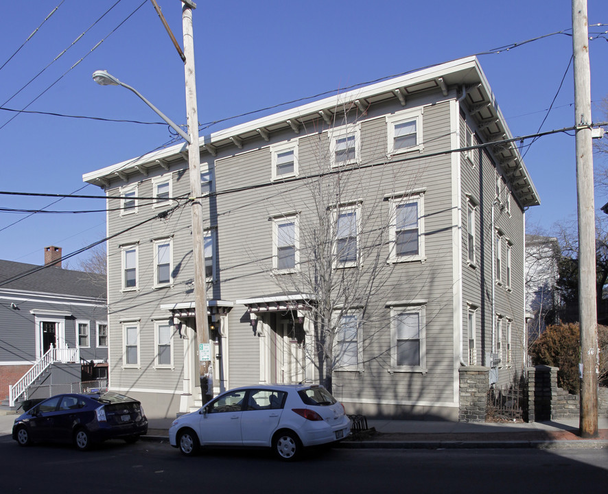 354 Wickenden St in Providence, RI - Building Photo