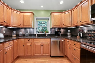 98 Aetna Ave in Torrington, CT - Building Photo - Building Photo