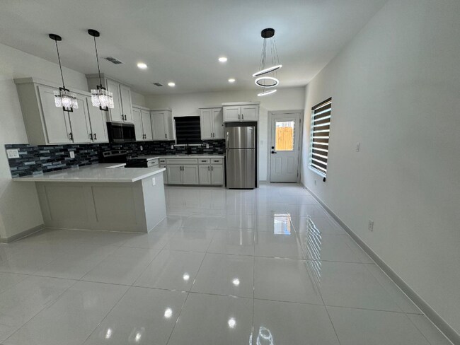 2421 Indian Creek Ave in McAllen, TX - Building Photo - Building Photo