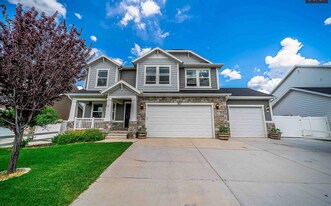 831 S Cottage Side Ln in Heber City, UT - Building Photo