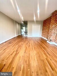 719 Reservoir St photo'