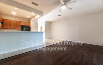 710 Crystal Way in Orange Park, FL - Building Photo - Building Photo