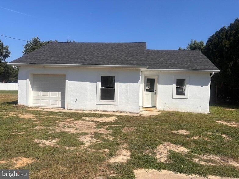 113 N Hook Rd in Pennsville Township, NJ - Building Photo