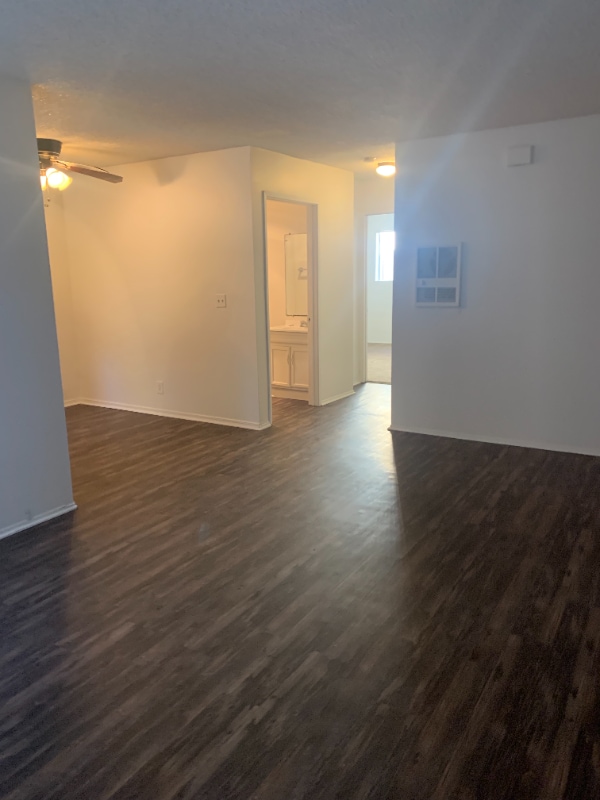 355 Emerald Ave in El Cajon, CA - Building Photo - Building Photo