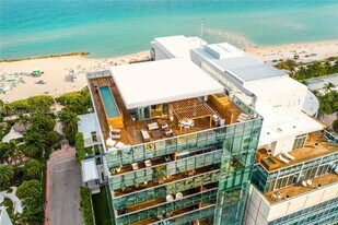 2901 Collins Ave in Miami Beach, FL - Building Photo