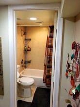 4197 Fredericksburg Dr in College Park, GA - Foto de edificio - Building Photo