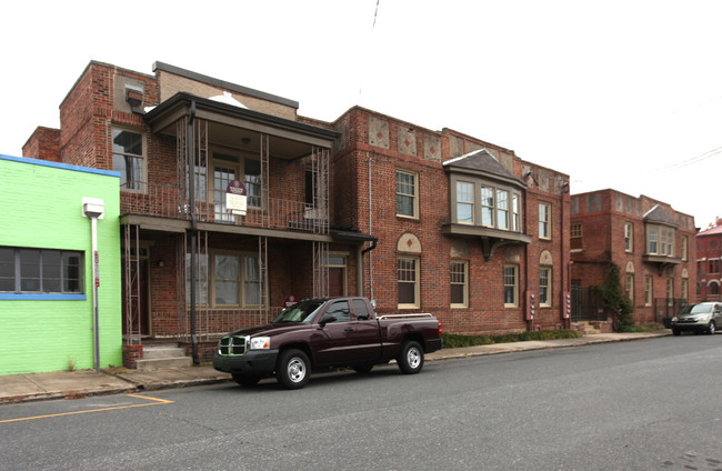 201 Summit Ave in Greensboro, NC - Building Photo - Building Photo