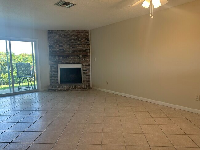44 Court Dr in Destin, FL - Building Photo - Building Photo
