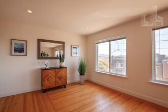 5040 Anza St in San Francisco, CA - Building Photo - Interior Photo