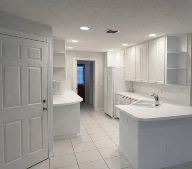 property at 3200 W Community Dr