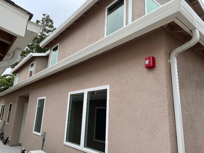 52 E 40th Ave in San Mateo, CA - Foto de edificio - Building Photo