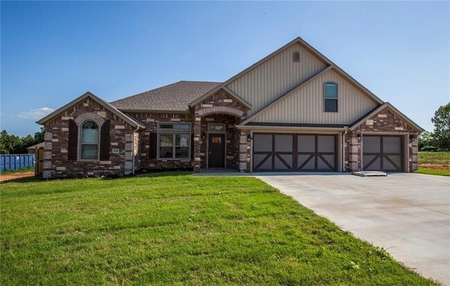property at 4609 SW Plumley Ave
