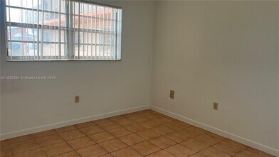 120 W 9th St in Hialeah, FL - Building Photo - Building Photo