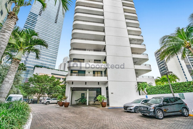 151 SE 15th Rd, Unit Apt 2802 in Miami, FL - Building Photo - Building Photo