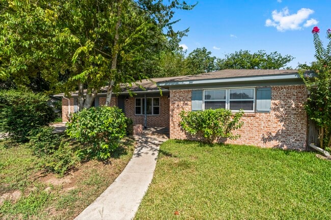 21806 Falvel Rd in Spring, TX - Building Photo - Building Photo