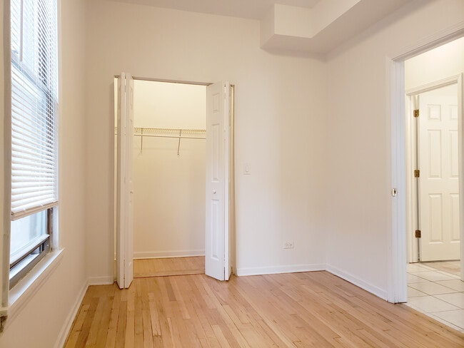 5435 S Hermitage Ave, Unit 2 in Chicago, IL - Building Photo - Building Photo