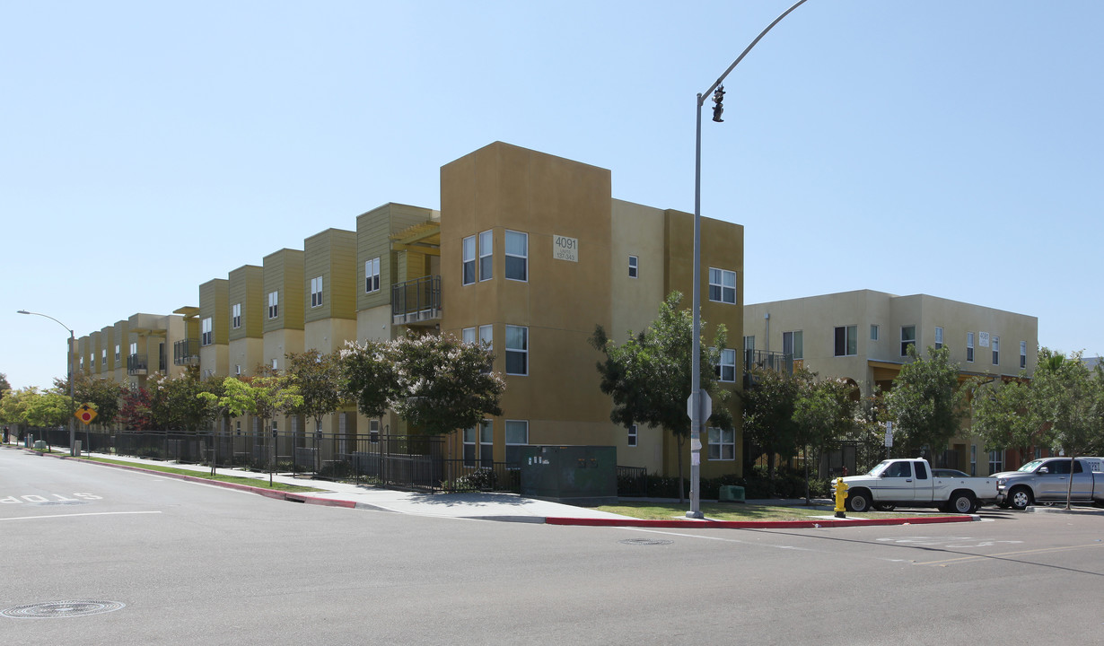 Metro Villas Apartments in San Diego, CA - Building Photo