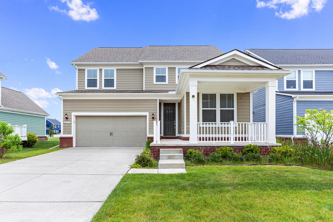 897 Harrison St in Canton, MI - Building Photo