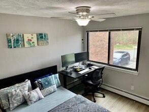 11 Davis Rd, Unit B6 in Acton, MA - Foto de edificio - Building Photo
