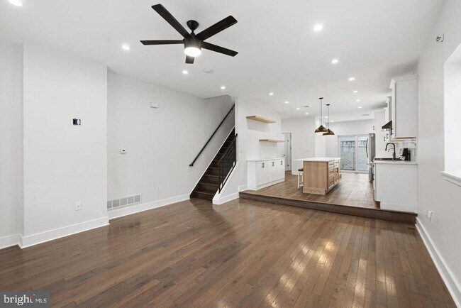 2106 Manton St in Philadelphia, PA - Building Photo - Building Photo