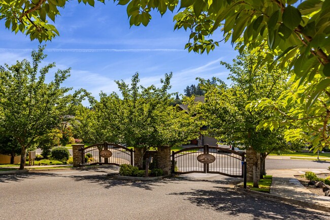 3324 NE Tillicum Cir in Camas, WA - Foto de edificio - Building Photo