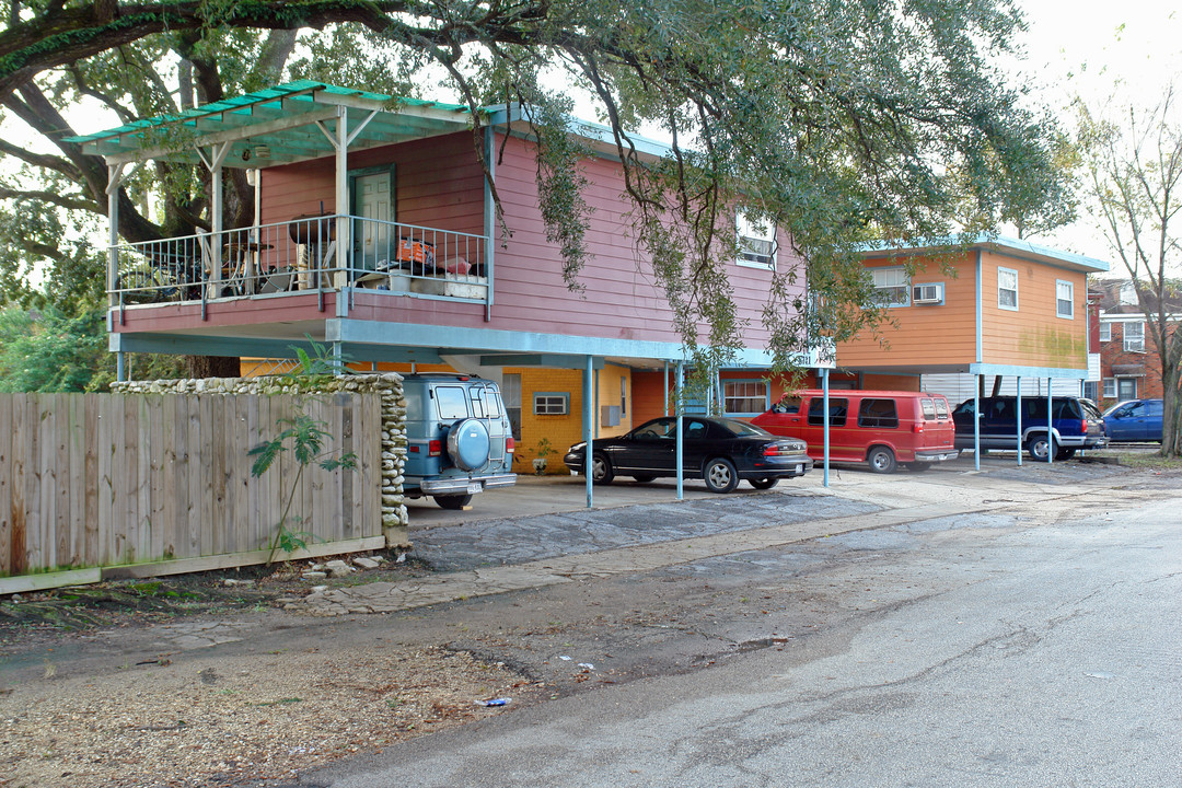 1711 FOURCADE St in Houston, TX - Building Photo